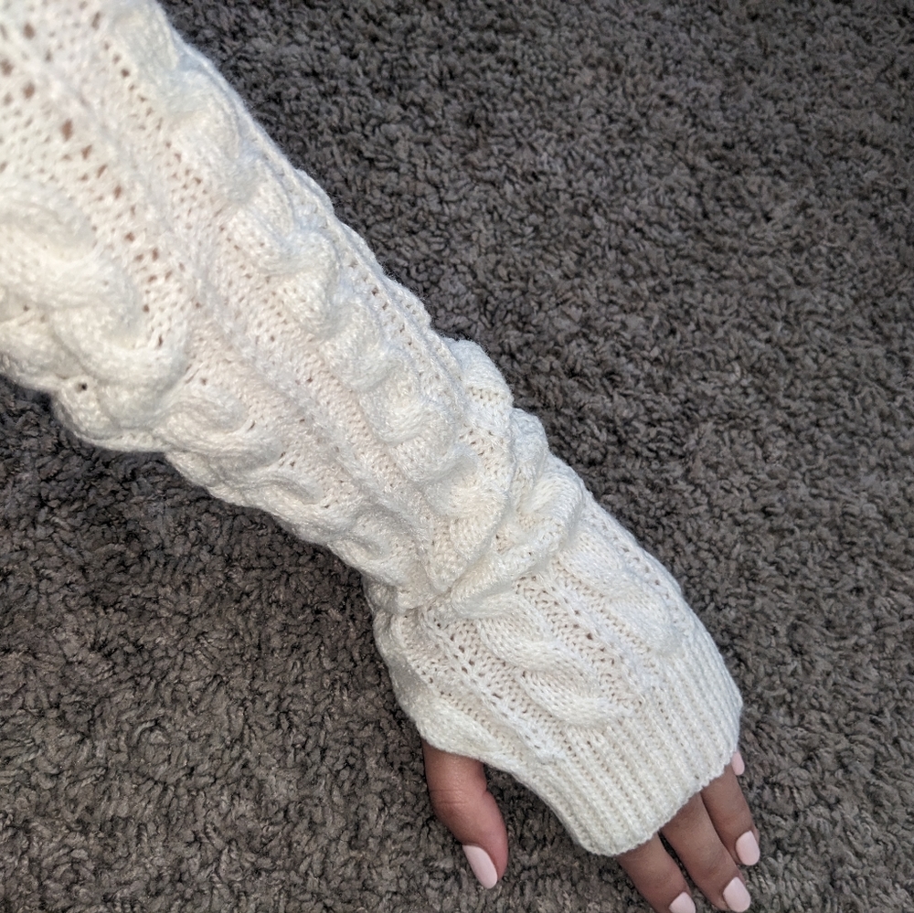 Brand New never worn arm sleeves